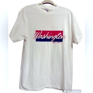 Delta tag Y2K NWOT puff paint “Washington DC” T shirt